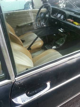 1976 BMW 2002 2 interior