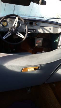 1961 Austin Cambridge interior