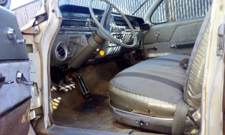 1962 Buick Electra 225 interior