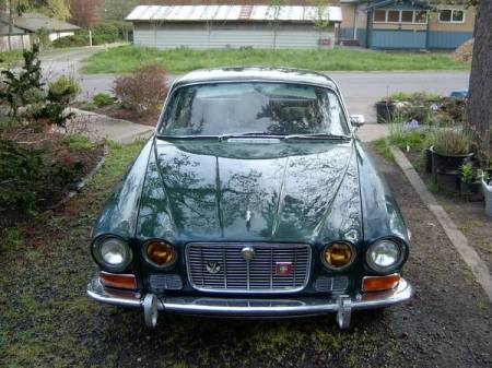 1973 Jaguar XJ6 front