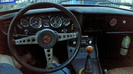 1972 MGB GT interior