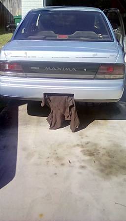 1989 Nissan Maxima RHD rear