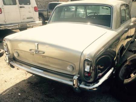 1969 Rolls Royce Silver Shadow right rear