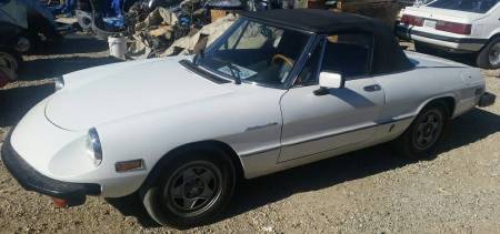 1982 Alfa Romeo Spider Veloce 2 left front