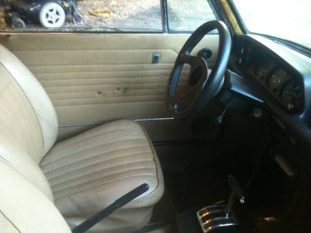 1976-bmw-2002-3-interior